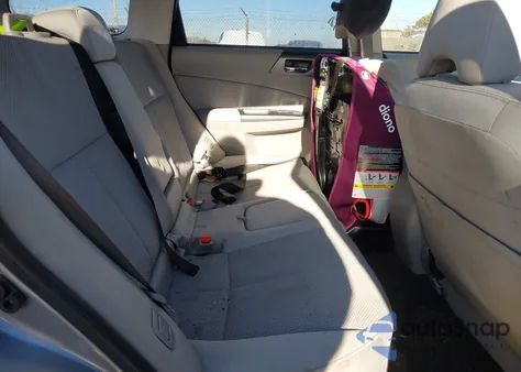 2011 Subaru Forester 2.5X Premium из США, поврежденный, VIN JF2SHADC8BH759139